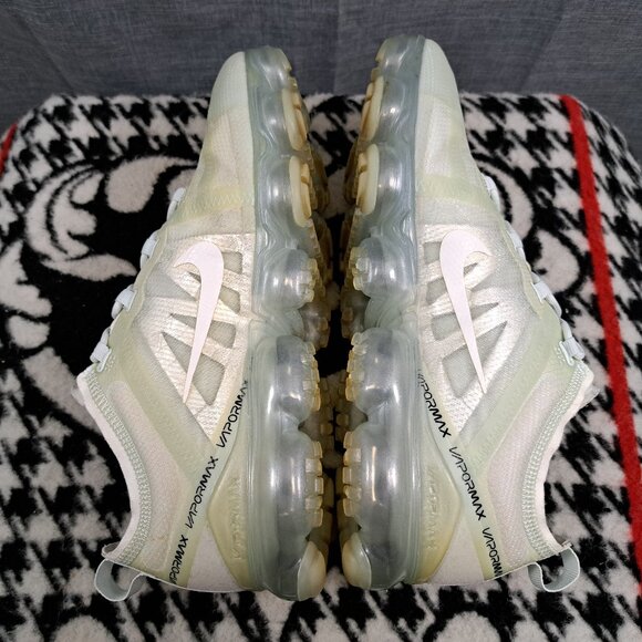%Nike Air VaporMax 2019 Barely Grey Size 10.5 Mens AR6631-005 Men A9 main image 11